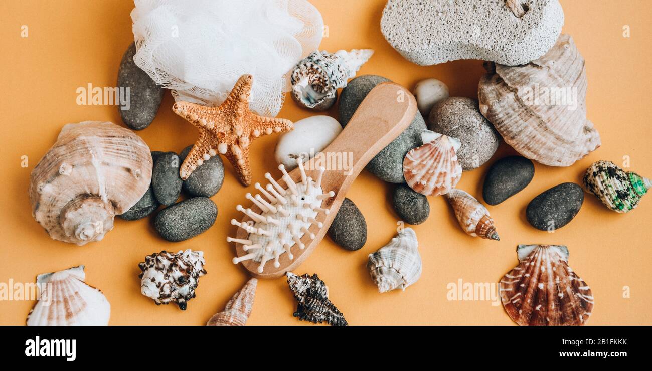 Divers articles de spa, des objets d'aromathérapie Pour Soins De La Peau,  un kit écologique pour soins du visage et du corps Photo Stock - Alamy