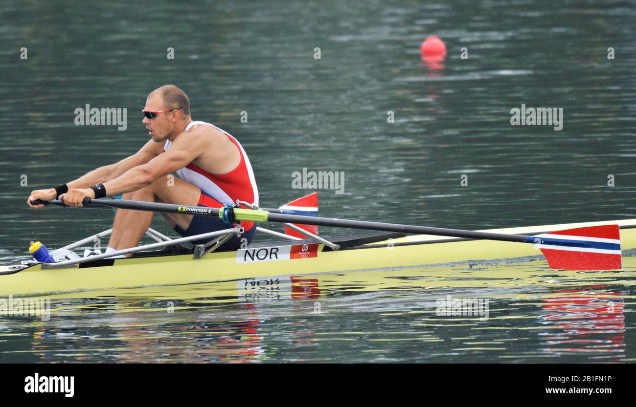 Shunyi, CHINE. Les finales du quartier des sculptes pour hommes, NI M1X Olaf TUFTE, lors de la régate olympique de 2008, Shunyi Rowing course. Dimanche 10.08.2008 [Crédit Obligatoire: Peter Spurrier, Intersport Images] Banque D'Images