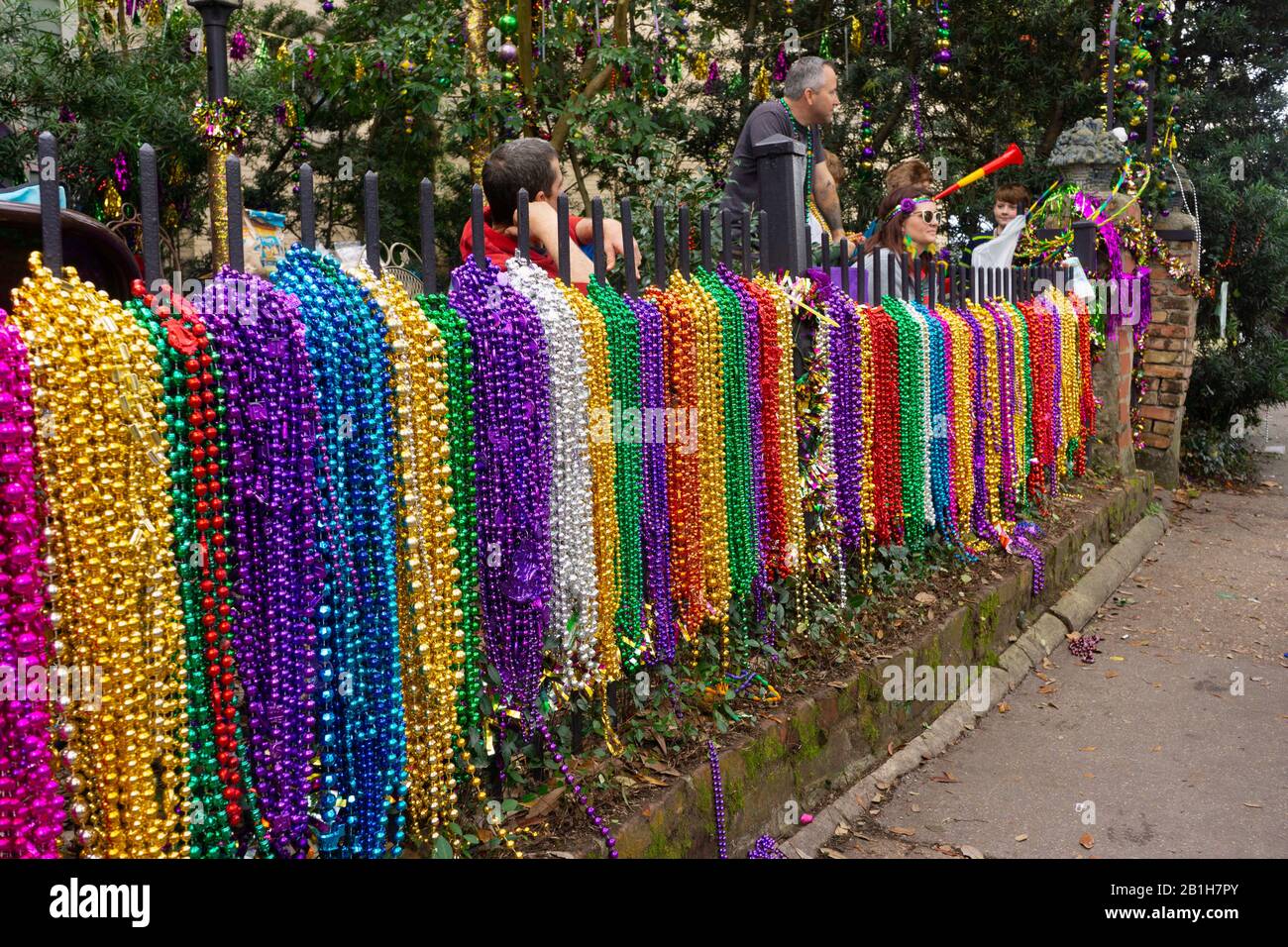 New orleans mardi gras beads Banque de photographies et d'images à haute  résolution - Alamy