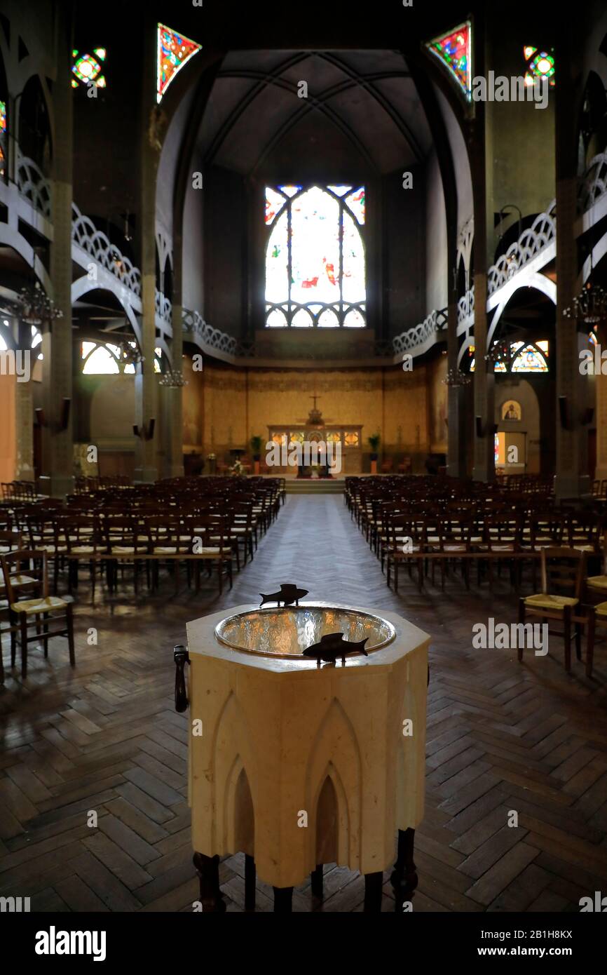 Vue intérieure de l'église Saint Jean de Montmartre ou de l'église Saint-Jean de Montmartre à Montmartre.Paris.France Banque D'Images