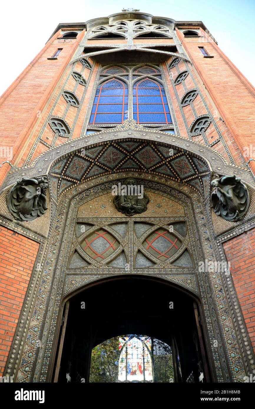 Vue extérieure de l'église Saint Jean de Montmartre ou de l'église Saint-Jean de Montmartre à Montmartre.Paris.France Banque D'Images