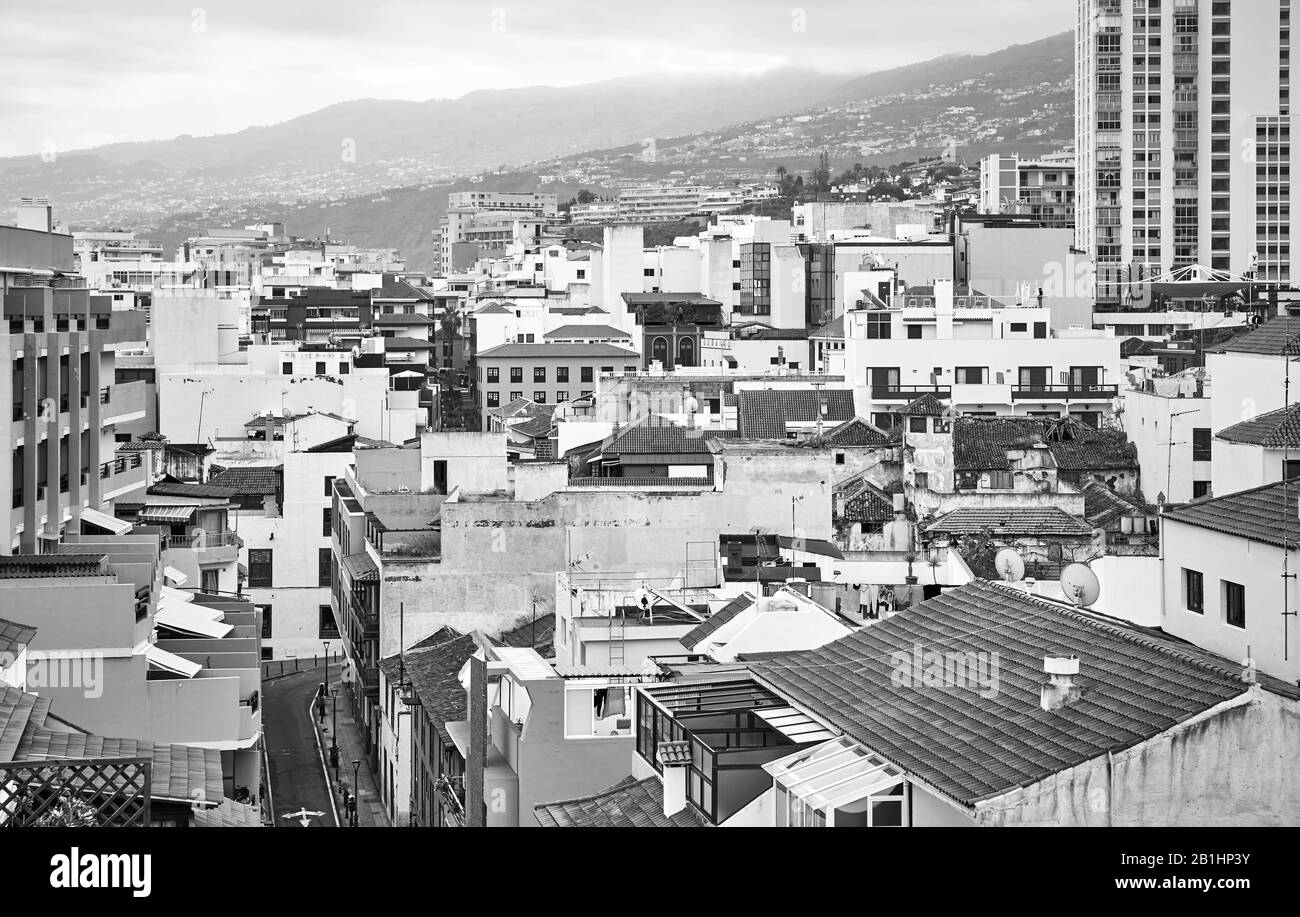 Photo en noir et blanc de Puerto de la Cruz, Tenerife, Îles Canaries, Espagne. Banque D'Images