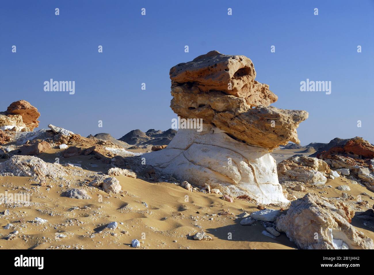 Formation de roches du désert de White DesertCrystal, Egypte, Parc National du Désert Blanc, Désert occidental Banque D'Images