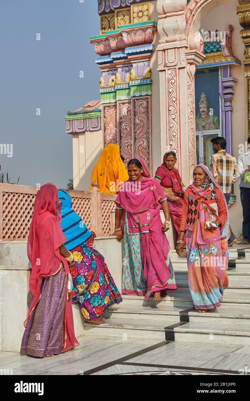 Saris inde hotsell