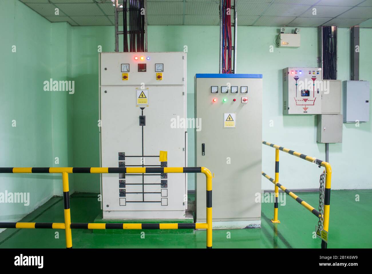 Les armoires de commande - Tous les fabricants et industriels Banque D'Images