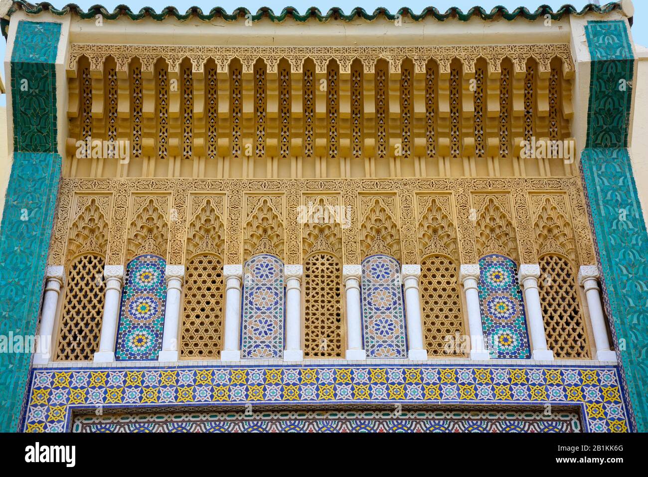 Maroc, ornements artistiques et mosaïque sur le palais du roi Hassan Banque D'Images