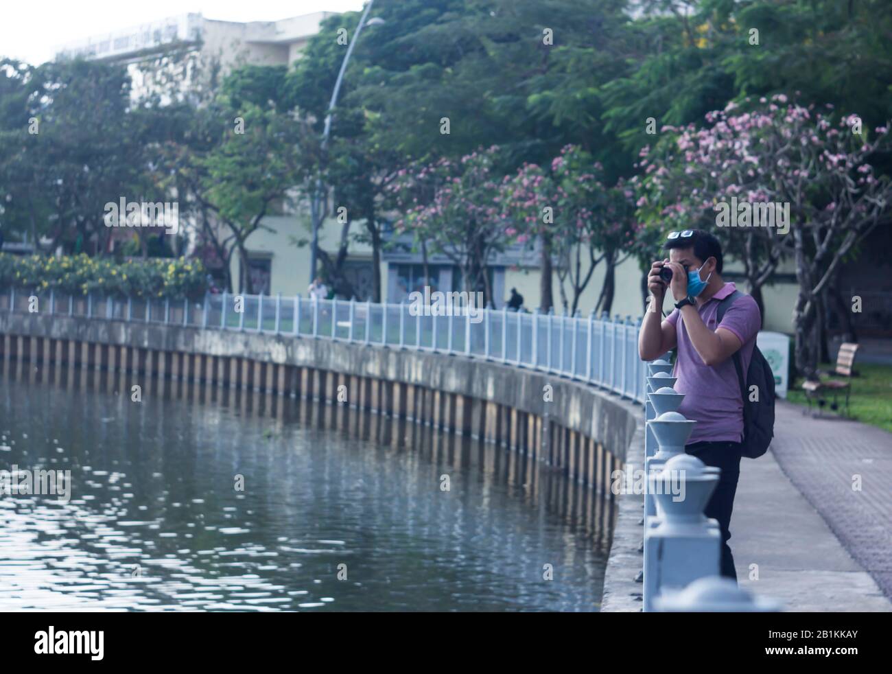 La scène de la vie vietnamienne dans la période corona, il y a des masques partout Banque D'Images