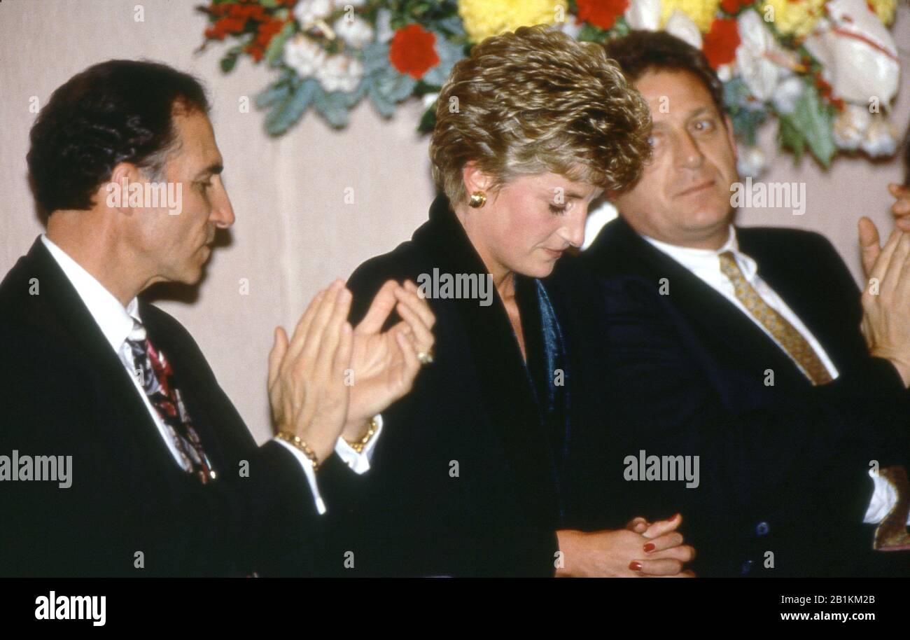 HRH Princess Diana prend sa retraite de la vie publique à l'Hôtel Hilton, Londres; Angleterre le 3 décembre 1993 Banque D'Images