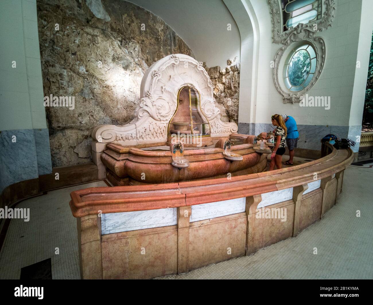 Ville thermale de Vichy. Le printemps de Célesting (Source des Celestins), département d'Allier, Auvergne Rhône Alpes, France Banque D'Images