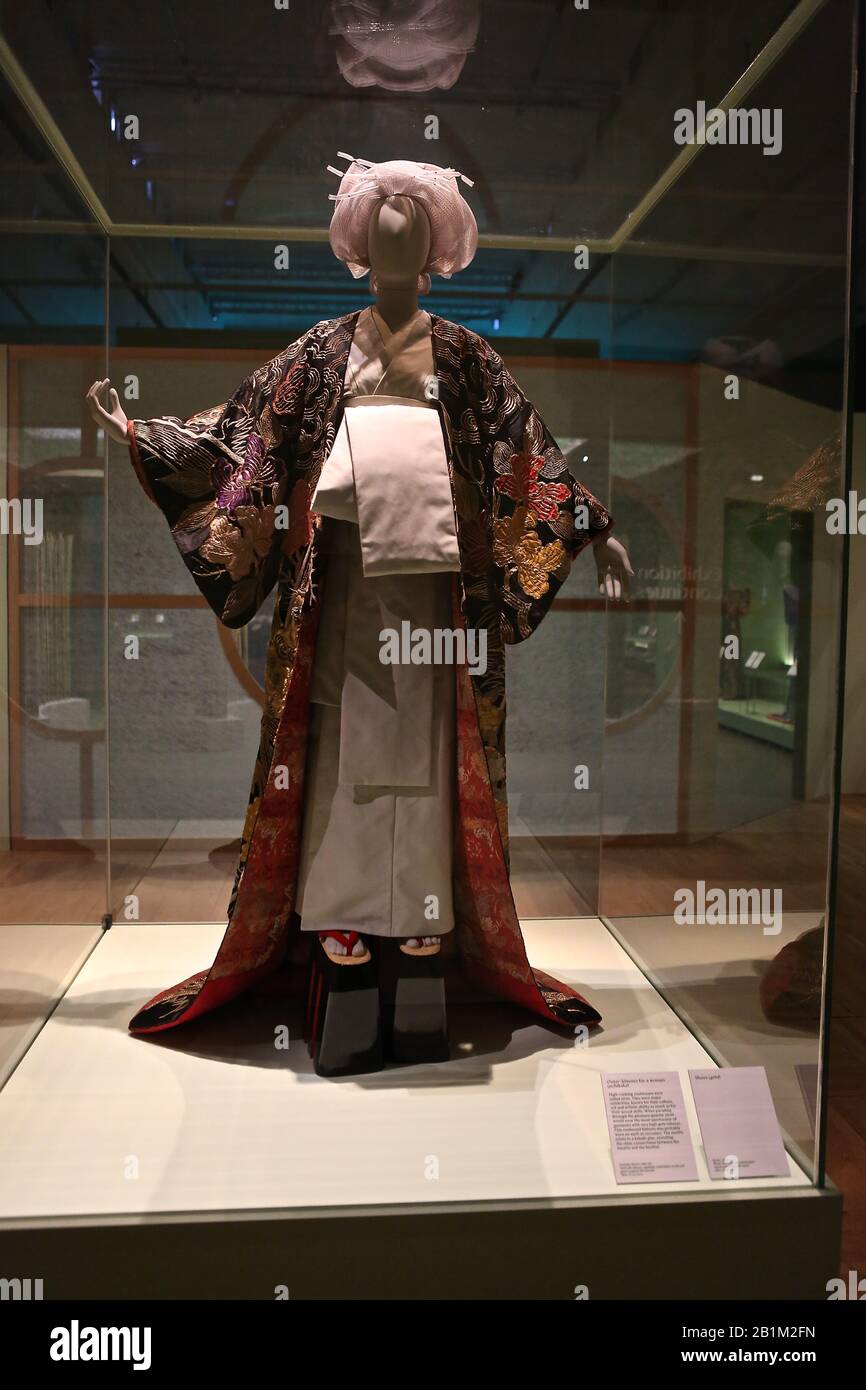 Première exposition majeure de l'Europe sur kimono avec des vêtements  portés par Madonna, Freddie Mercury et David Bowie, L'exposition comprend  de rares kimono du 17 e et 18 e siècle exposés pour