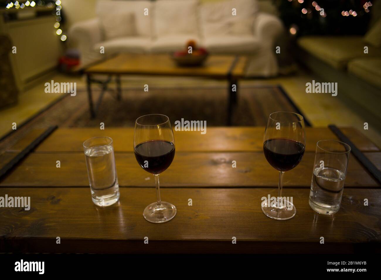 Deux verres de vin et d'eau Banque D'Images