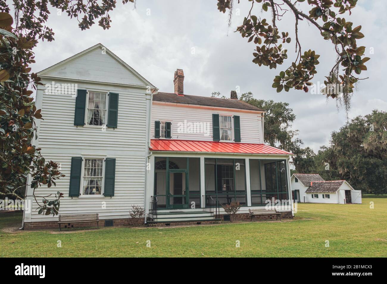 Brunswick, Géorgie - 18 Septembre 2019 : Lieu Historique De La Plantation Hofwyl Broadfield. Une plantation de riz des années 1800 est dirigée par un esclave. Maison de plantation préservée Banque D'Images