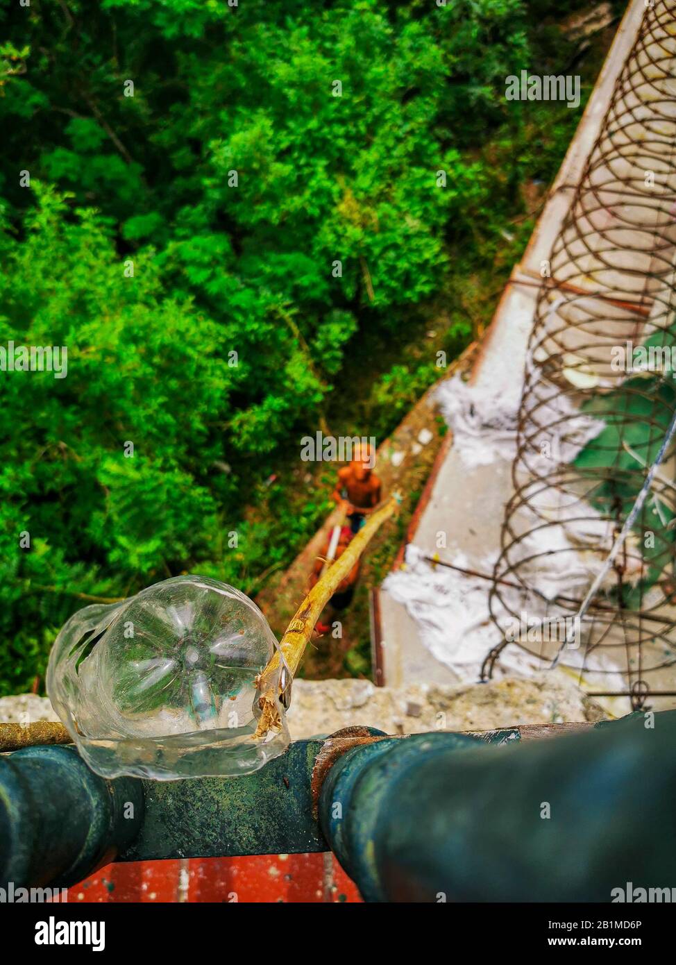 Carthagène, COLOMBIE - 12 NOVEMBRE 2019 : des enfants non identifiés ont fait la demande d'argent au Convento de la Popa, Carthagène, Colombie. Espagnol, fortification. Banque D'Images