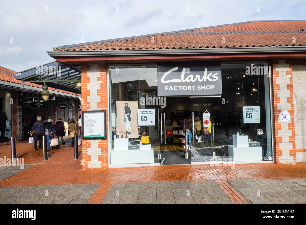 magasins clarks