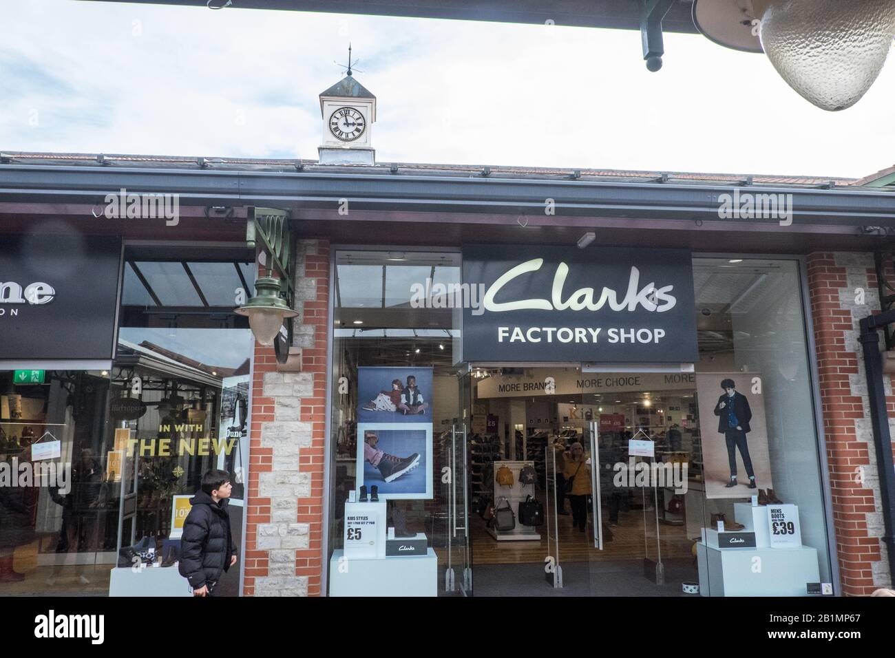 magasins clarks