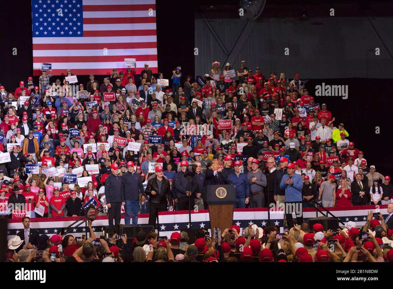 21 février 2020, LAS VEGAS CONVENTION CENTER, LAS VEGAS, NEVADA USA - le président Trump Re-Election Rally - KEEP AMERICA GREAT features 1980 Olympic Hockey Team USA Banque D'Images