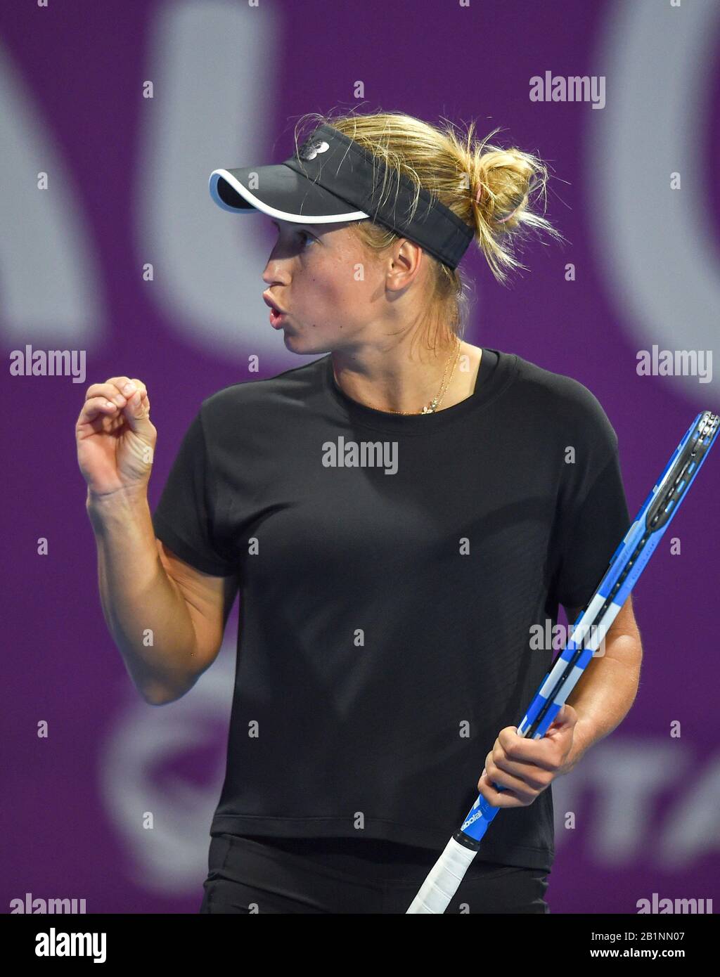 Doha, Qatar. 26 février 2020. Yulia Putintseva, du Kazakhstan, réagit lors du troisième tour de match des femmes contre Belinda Bencic, de Suisse, lors de l'ouverture WTA Qatar 2020 à Doha, au Qatar, le 26 février 2020. Crédit: Nikku/Xinhua/Alay Live News Banque D'Images