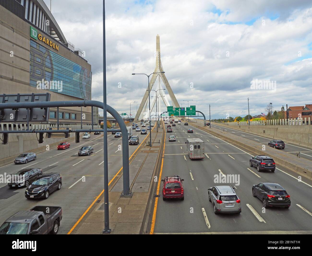 Leonard P. Zakim Bunker Hill Memorial Bridge, Boston, hybride, États-Unis Banque D'Images