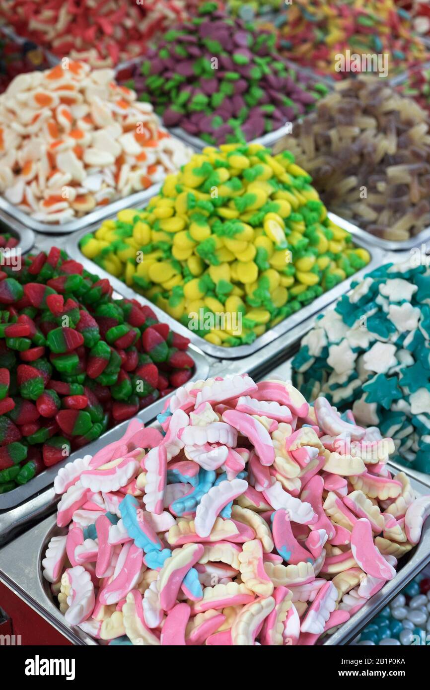 Découvrez une large gamme de bonbons importés au Riyadh Sweets 