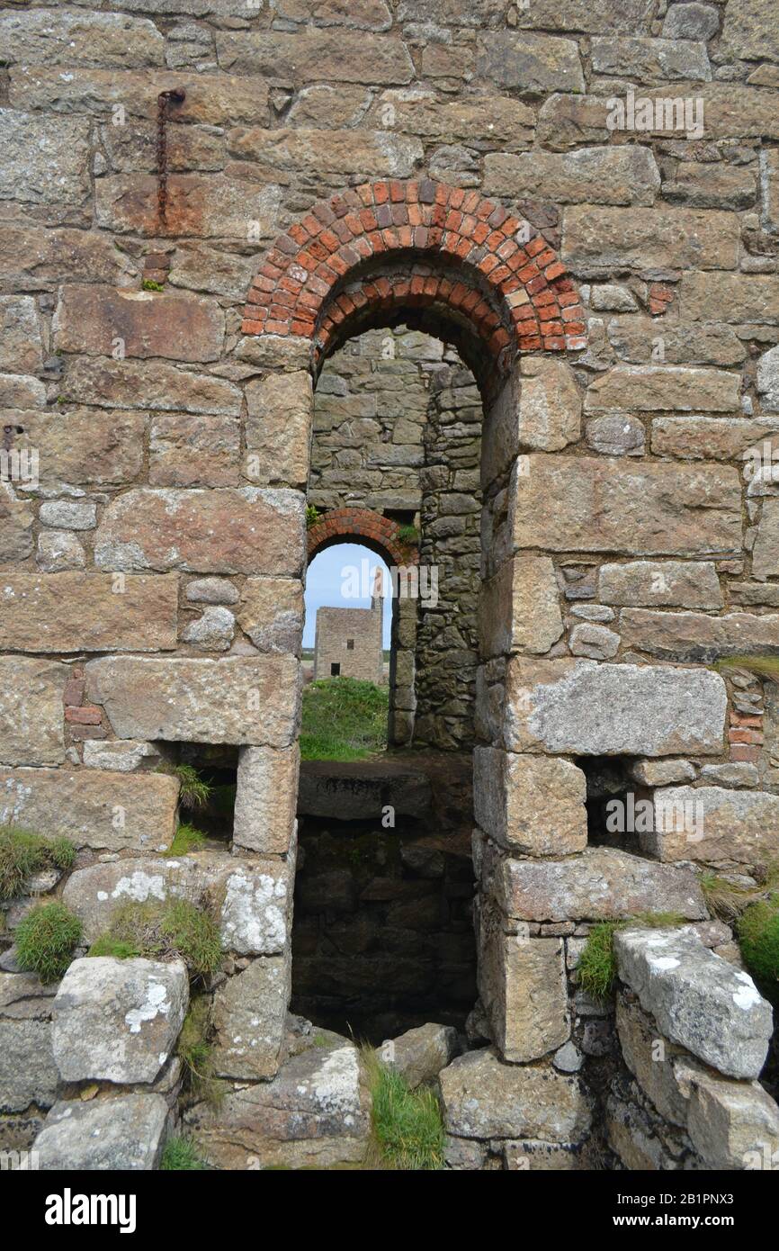 Arches à la mine d'étain Botallock Cornwall Banque D'Images