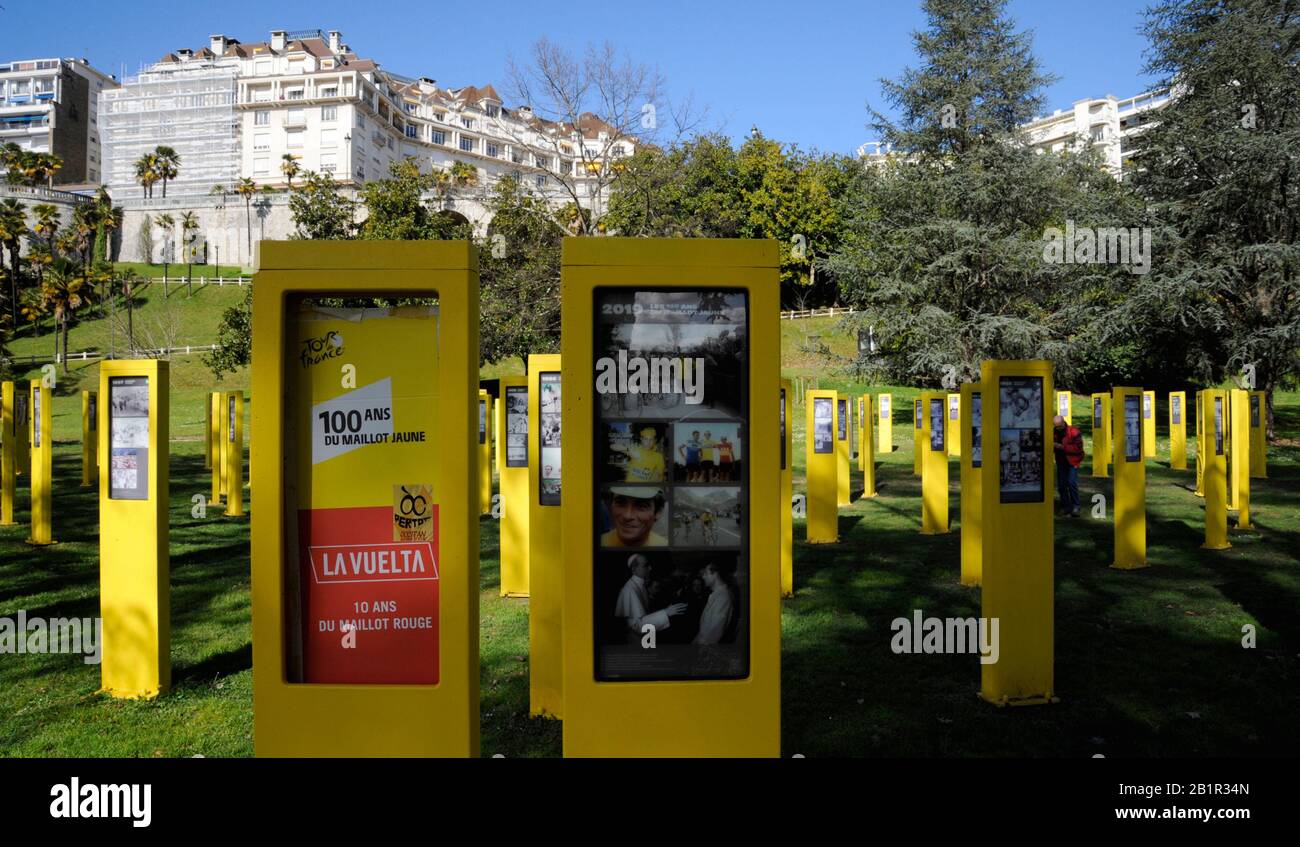 PAU PYRÉNÉES-ATLANTIQUE AQUITAINE FRANCE - 100 ANS DE TOURNÉE DE FRANCE CÉLÉBRATION DANS LE PARC DE LA VILLE PRÈS DE LA RIVIÈRE GAVE - LE TOUR DE FRANCE HISTOIRE - VÉLO SPORT © FRÉDÉRIC BEAUMONT Banque D'Images