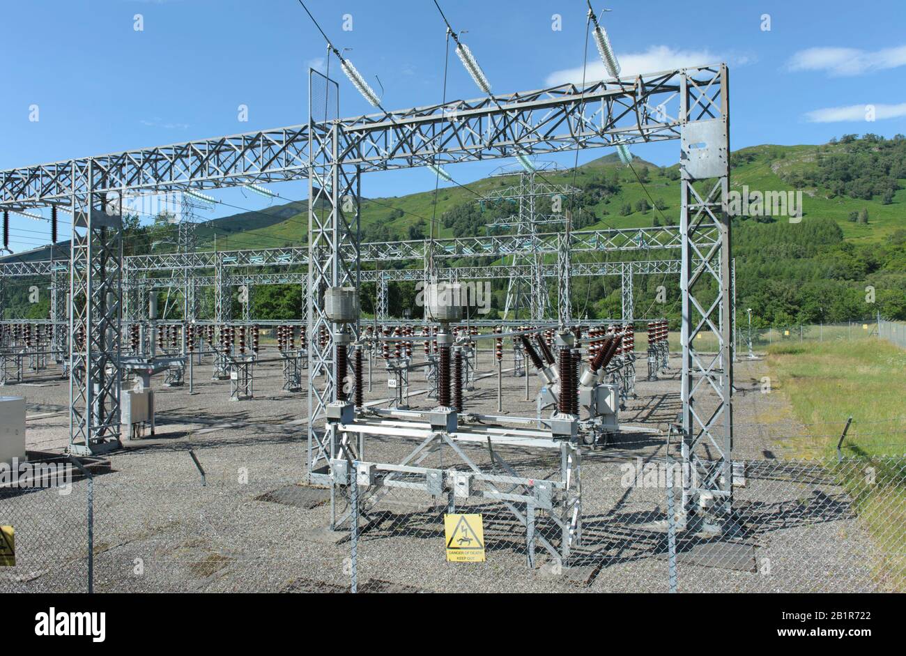 Production et distribution d'électricité hydroélectrique près de Killin, en Écosse Banque D'Images