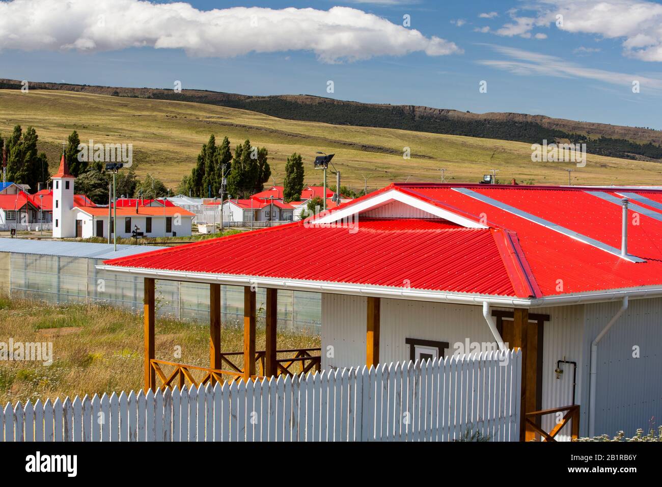 Le village de Cerro Castillo à la périphérie du parc national de Torres del Paine, Patagonia, Chili. Banque D'Images