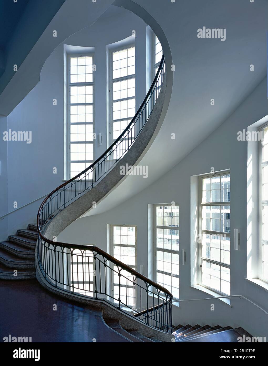Escalier de l'Université Bauhaus Weimar, escalier principal, Thuringe, Allemagne Banque D'Images