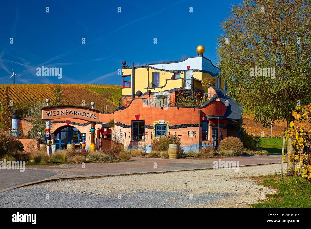 Hundertwasserhaus du domaine de Hirn à Untereisenheim, Basse-Franconie, Bavière, Allemagne Banque D'Images