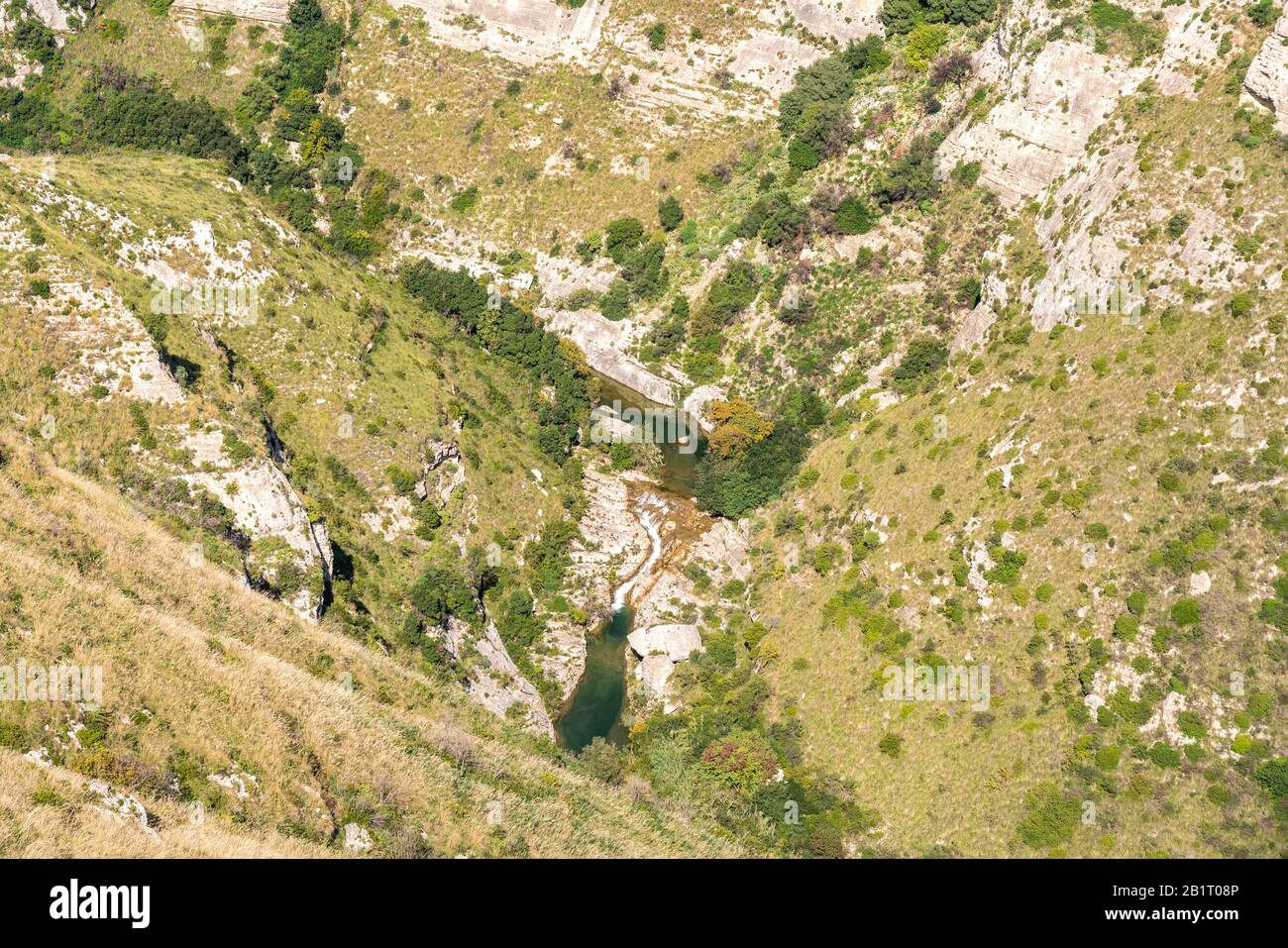 Blick in die Schlucht im Naturachutzgebiet Cavagrande del Cassibile, Sizilien, Italien, Europa | Canyon de la réserve naturelle Cavagrande del Cassibi Banque D'Images