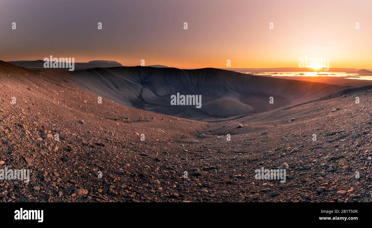 Montagne du volcan Hverfjall dans le nord de l'Islande. Banque D'Images