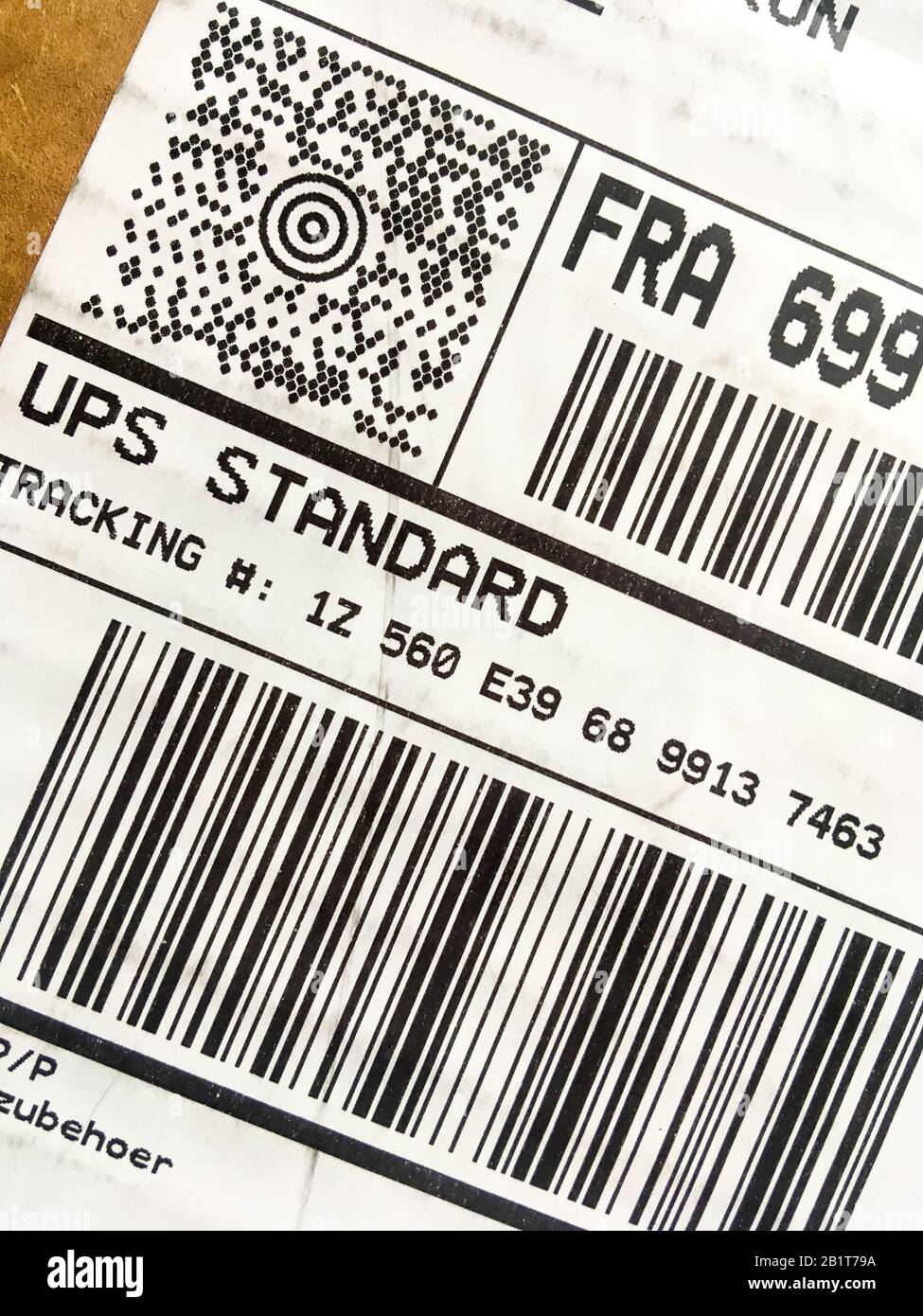 Enveloppe Amazon Prime livrée par UPS, France Photo Stock - Alamy