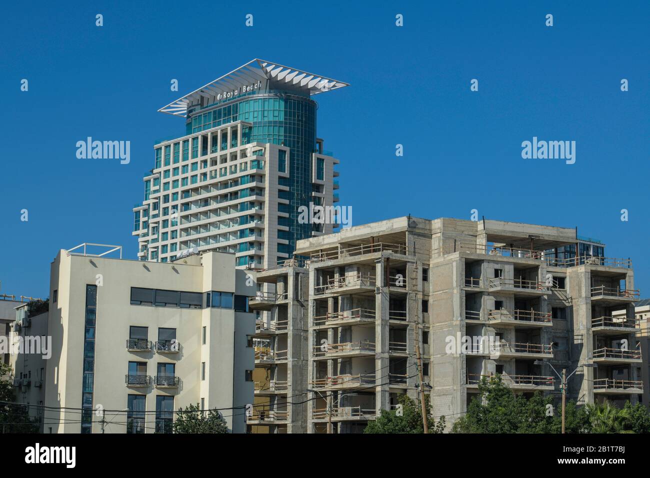 Wohnhäuser, Hinten Royal Beach Hotel, Tel Aviv, Israël Banque D'Images