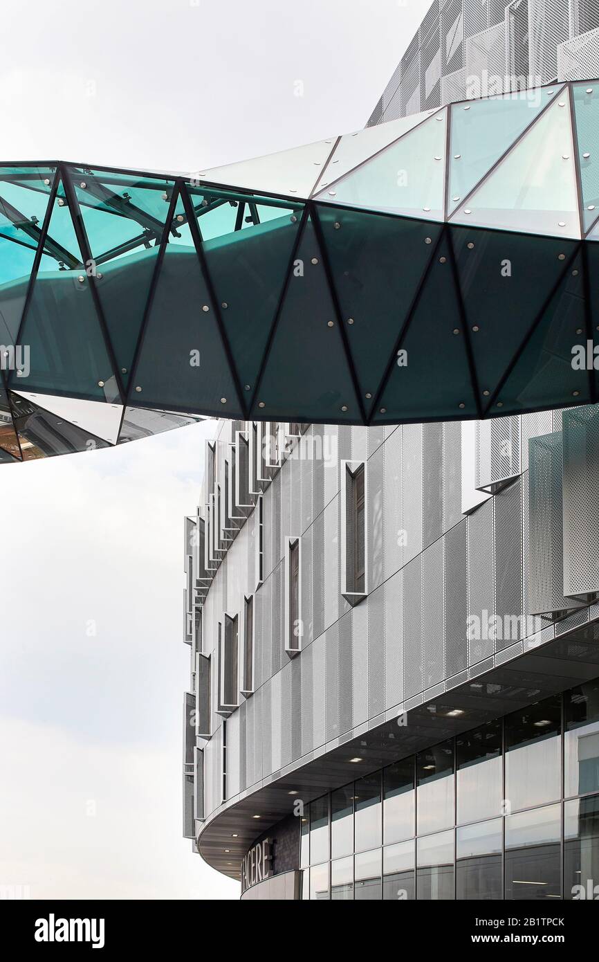 Détail du pont reliant à Lilywhite House. The New Tottenham Hotspur Stadium, Londres, Royaume-Uni. Architecte: Populeux, 2019. Banque D'Images