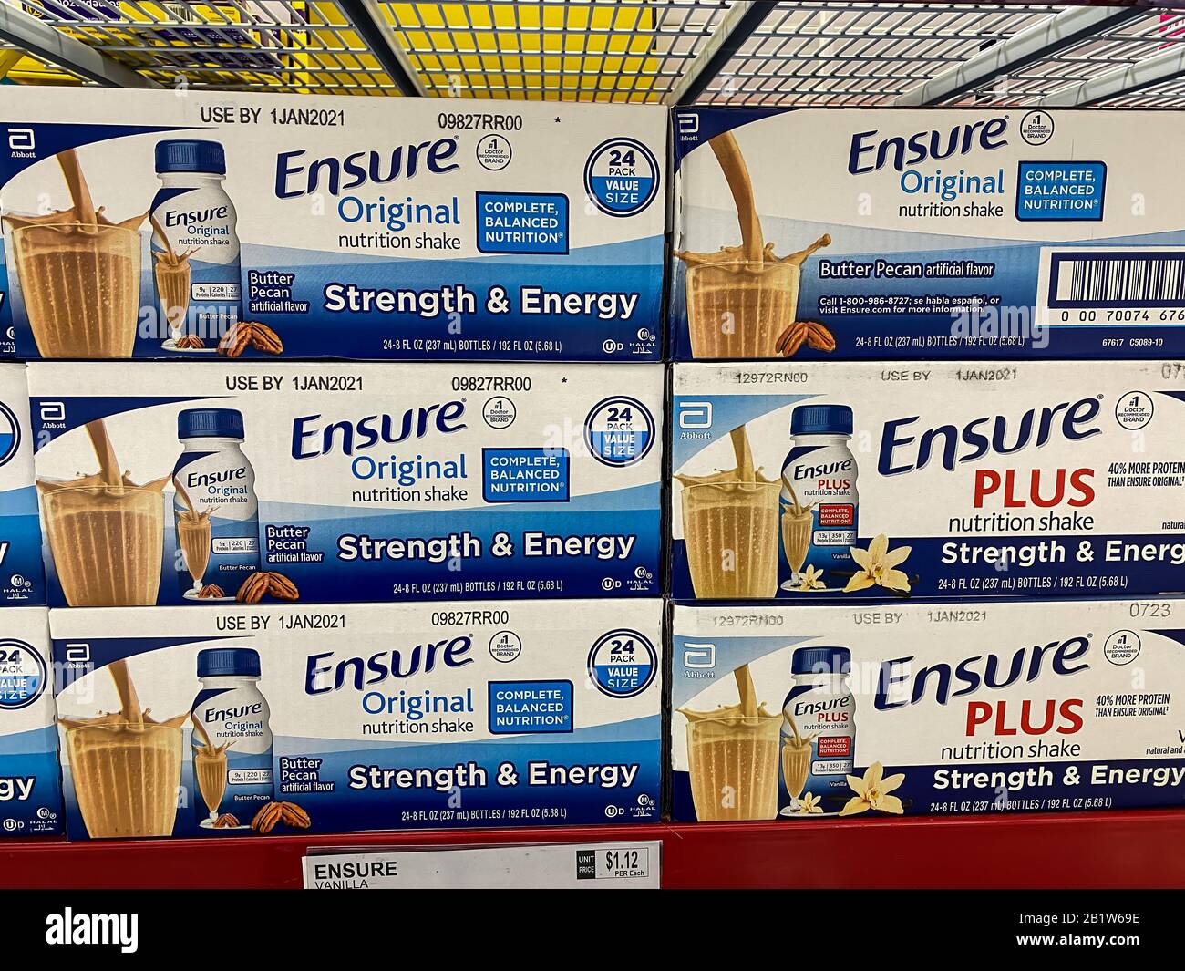 Orlando, FL/USA-2/1/20: L'écran Assurez-Vous que Shake attend que les clients achètent dans un magasin de vente au détail de Sams Club. Assurez-vous que est la propriété d'Abbott. Banque D'Images