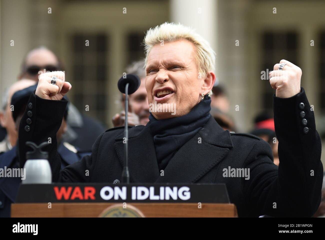 New York, NY, États-Unis. 27 février 2020. Billy Idol à l'occasion d'une présentation publique pour Billy Idol lance la guerre contre l'Idling Environmental Campaign, City Hall, New York, NY le 27 février 2020. Crédit: Kristin Callahan/Everett Collection/Alay Live News Banque D'Images