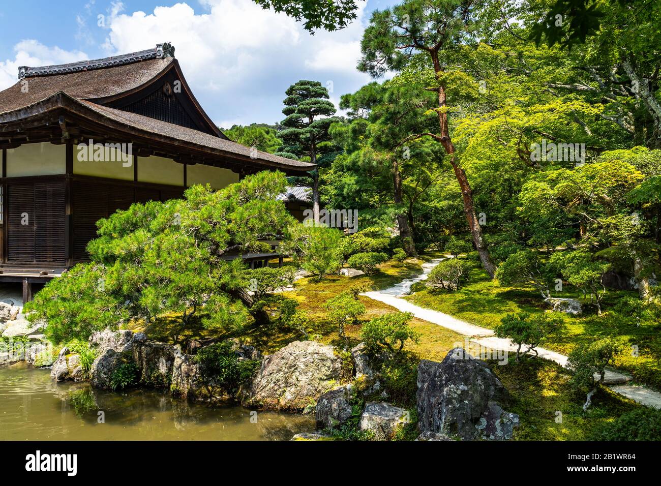 Coin panoramique des jardins japonais autour du temple de Ginkakuji (Pavillon d'argent), Kyoto, Japon Banque D'Images