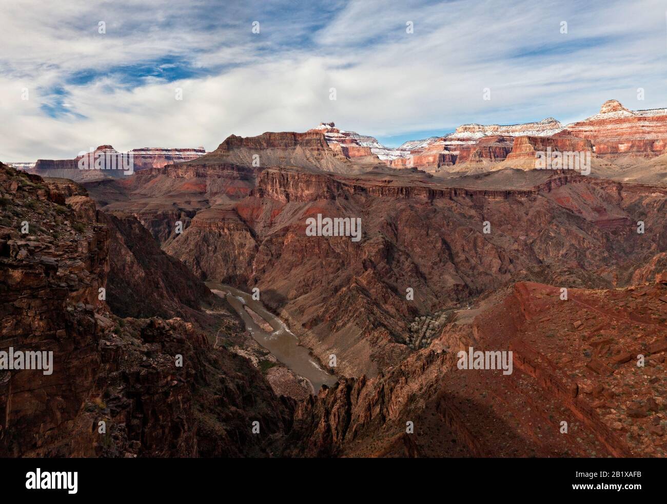 Vue sur le fleuve Colorado, la Pyramide de Cheops, la Butte Sumner, la rive nord et la gorge intérieure du Grand Canyon depuis Tipoff point sur le sentier South Kaibab Banque D'Images