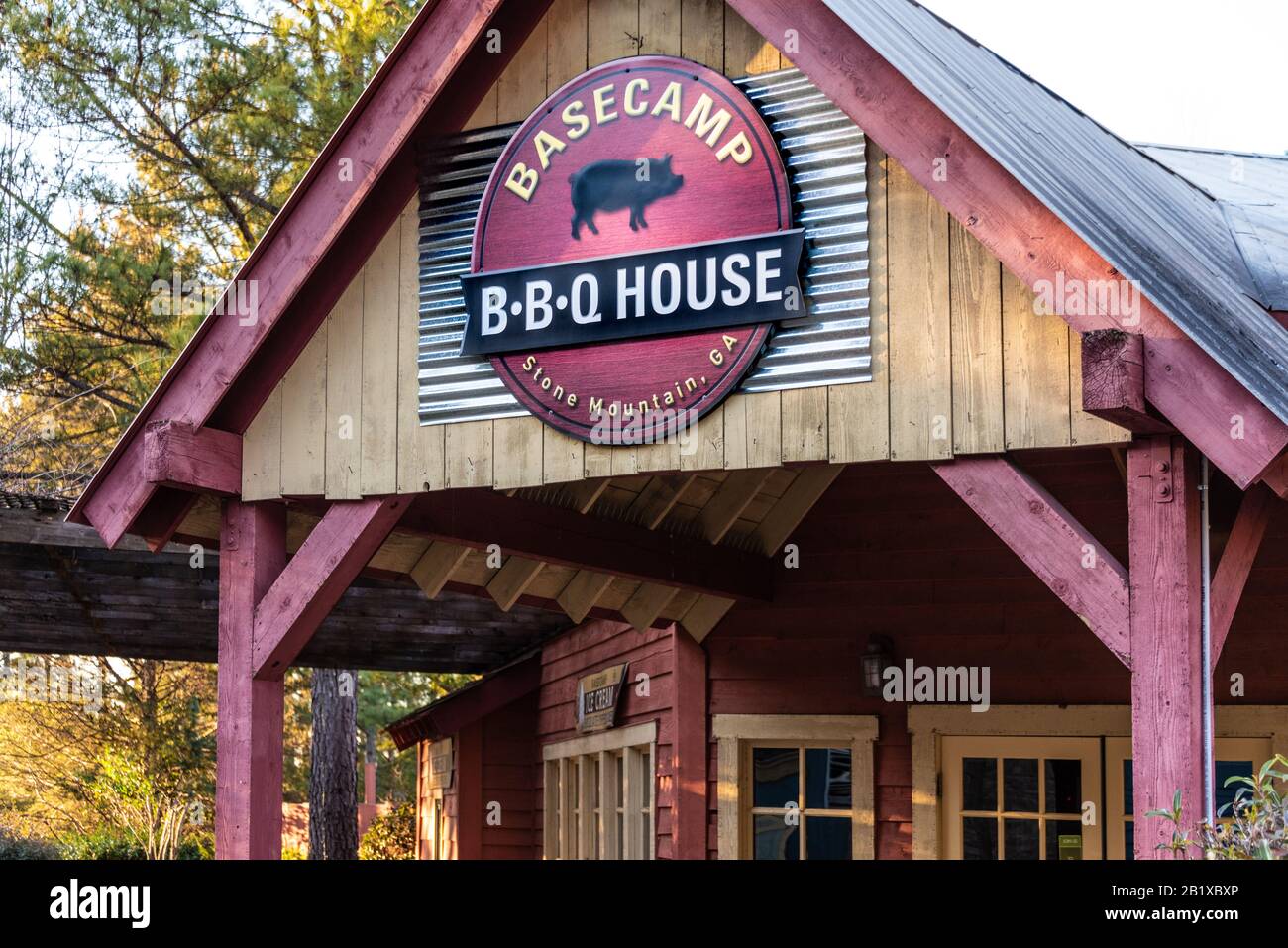 BaseCamp BBQ House au Stone Mountain Park à Atlanta, Géorgie. (ÉTATS-UNIS) Banque D'Images