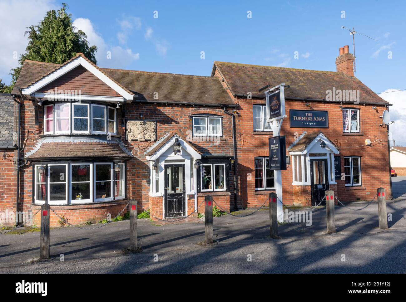 Maison Publique De Ye Old Turner Arms, West End Road, Mortimer, Berkshire, Angleterre. Banque D'Images
