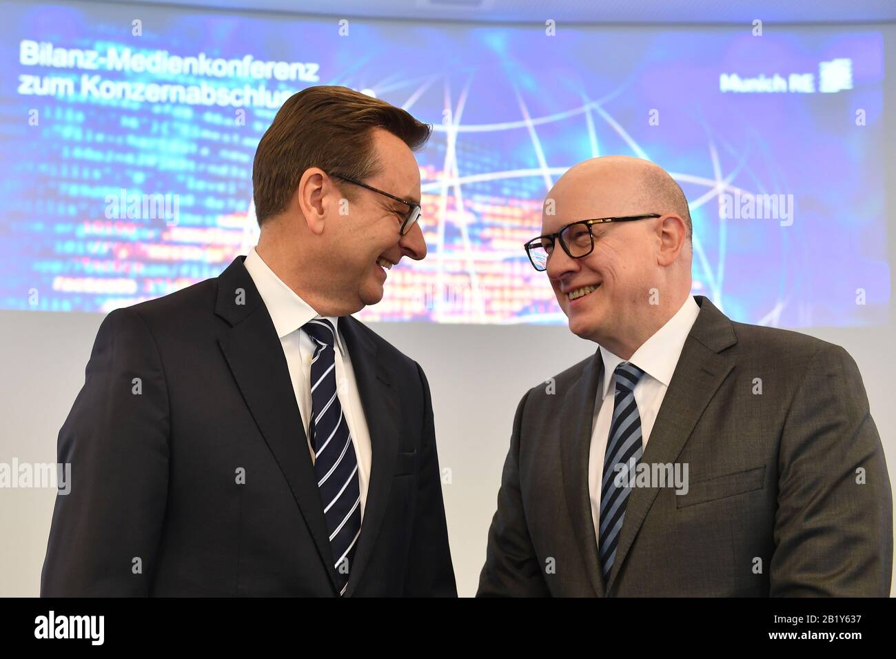 V.li:Joachim WENNING, Président de la direction, avec Dr.Markus RIESS,  Président de la direction de ERGO Group AG. Conférence de presse annuelle  de Munich RE le 28 février 2020: Munich Re Group, réassurance. ?