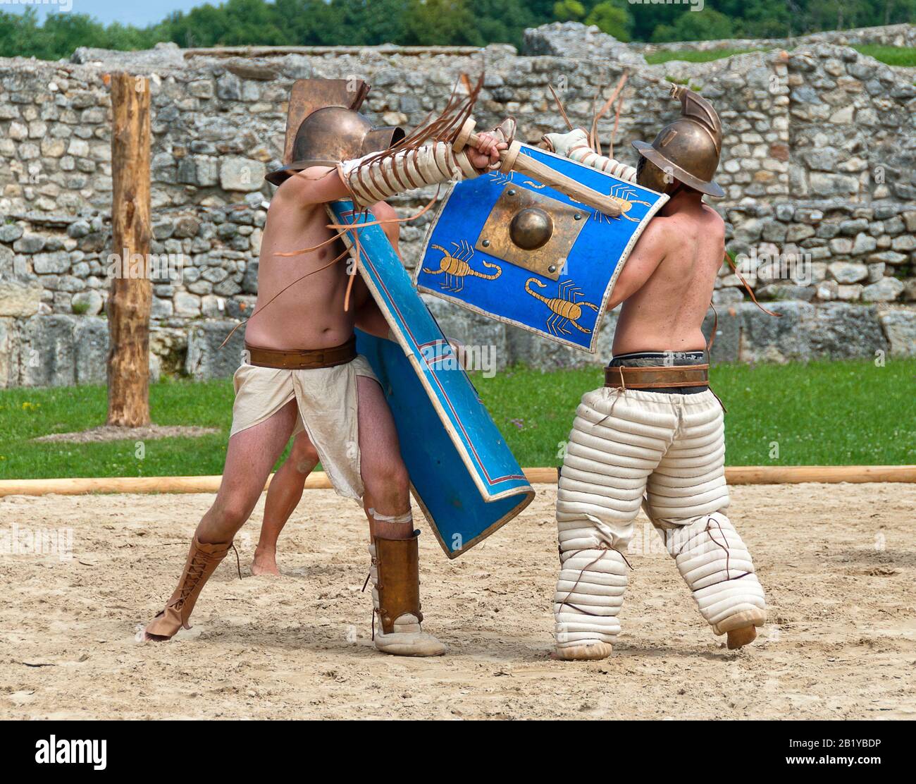 Gladiature romaine, projet de recherche expérimentale-archéologique de l'unversity de Regensburg, lutte d'exposition à l'amphithéâtre de Carnuntum, Autriche Banque D'Images