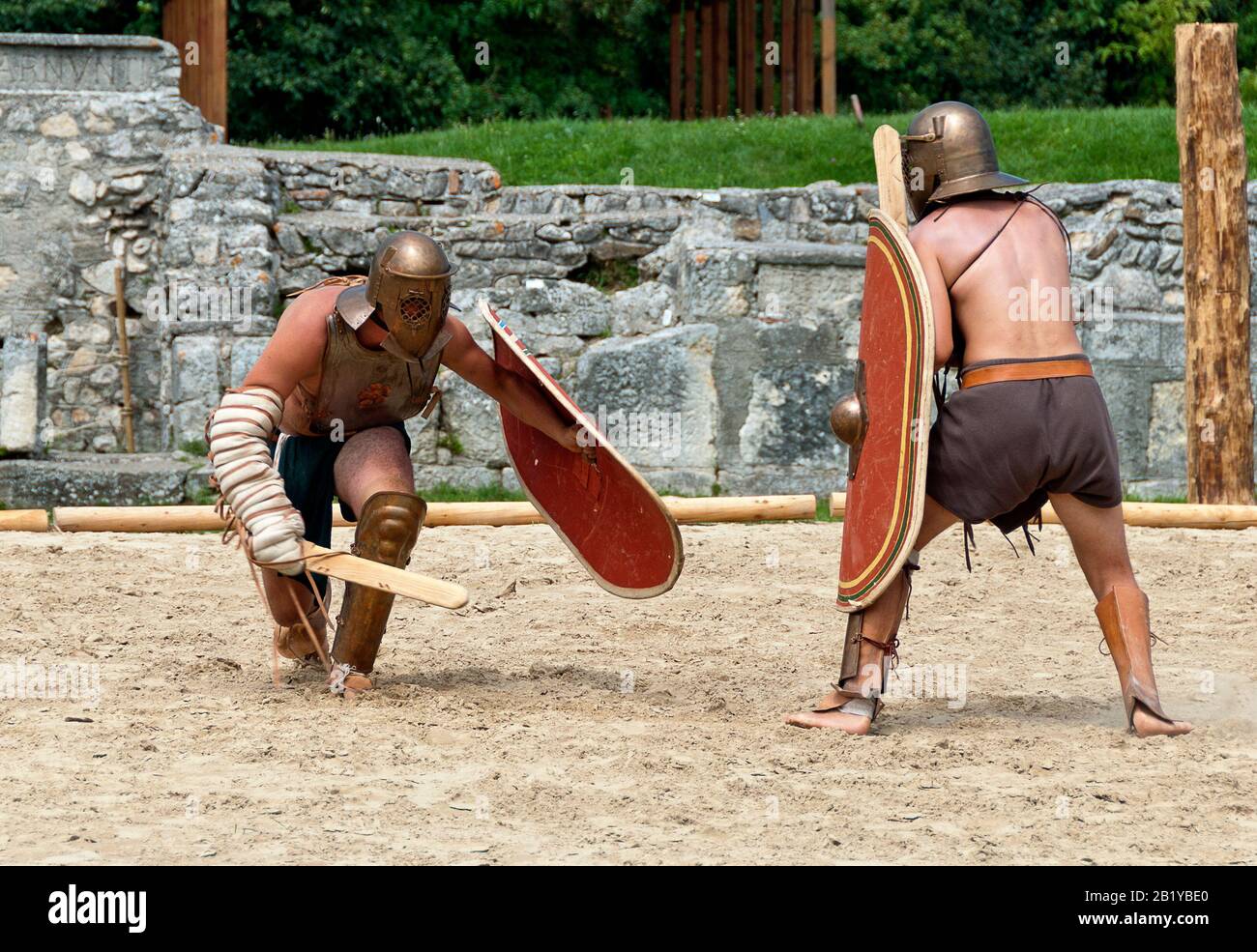 Gladiature romaine, projet de recherche expérimentale-archéologique de l'unversity de Regensburg, lutte d'exposition à l'amphithéâtre de Carnuntum, Autriche Banque D'Images