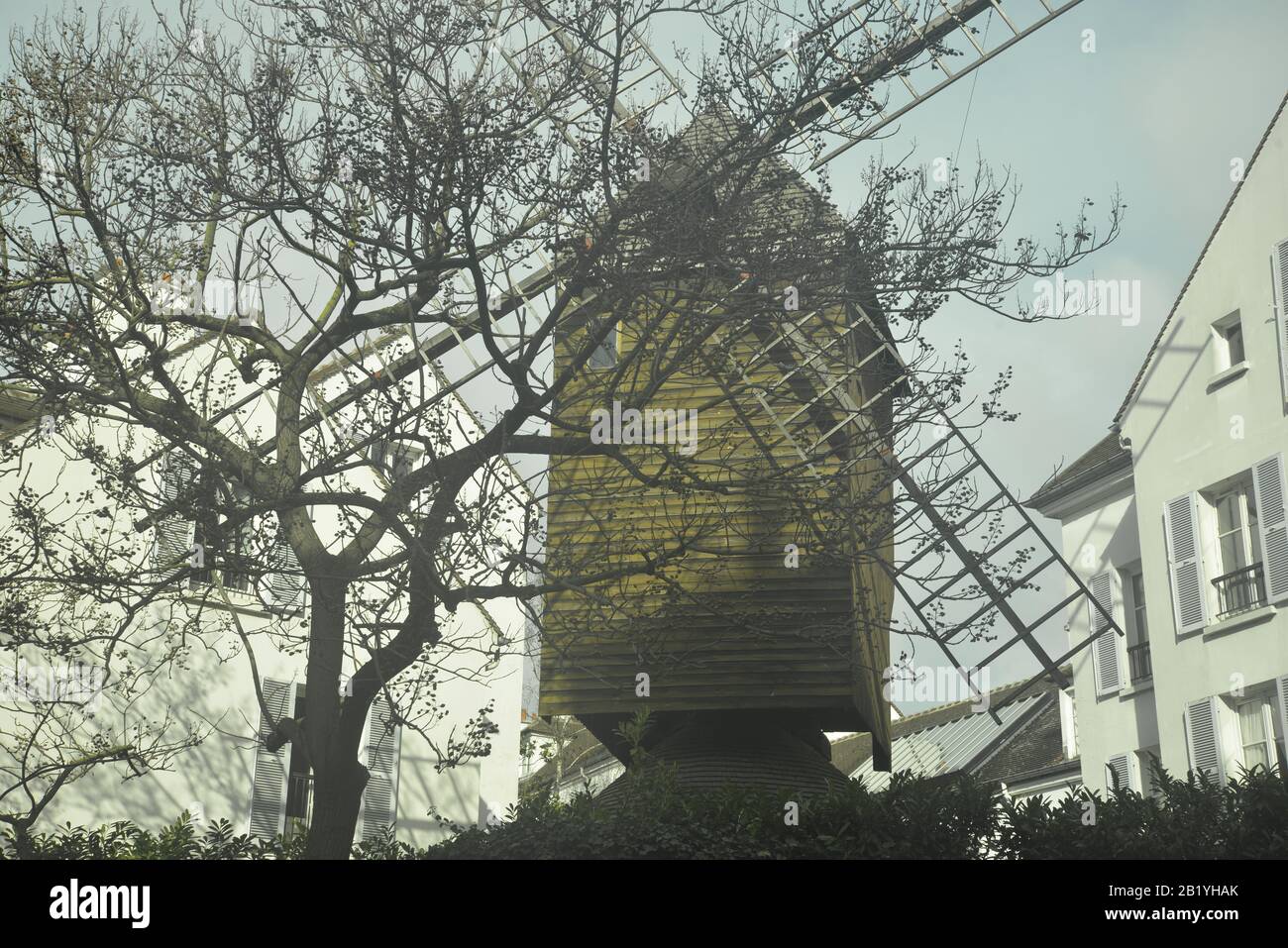 Un moulin à vent à Montmartre, Paris Banque D'Images