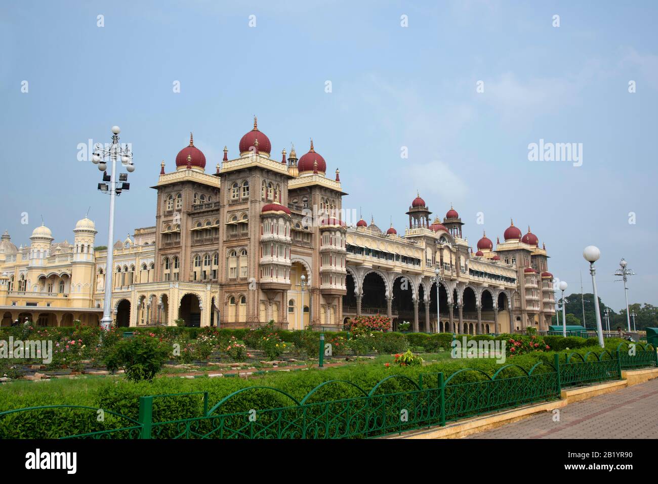 Le Palais Mysore un palais historique et une résidence royale et la résidence officielle de la dynastie Wadiyar, Mysore, Karnataka, Inde Banque D'Images