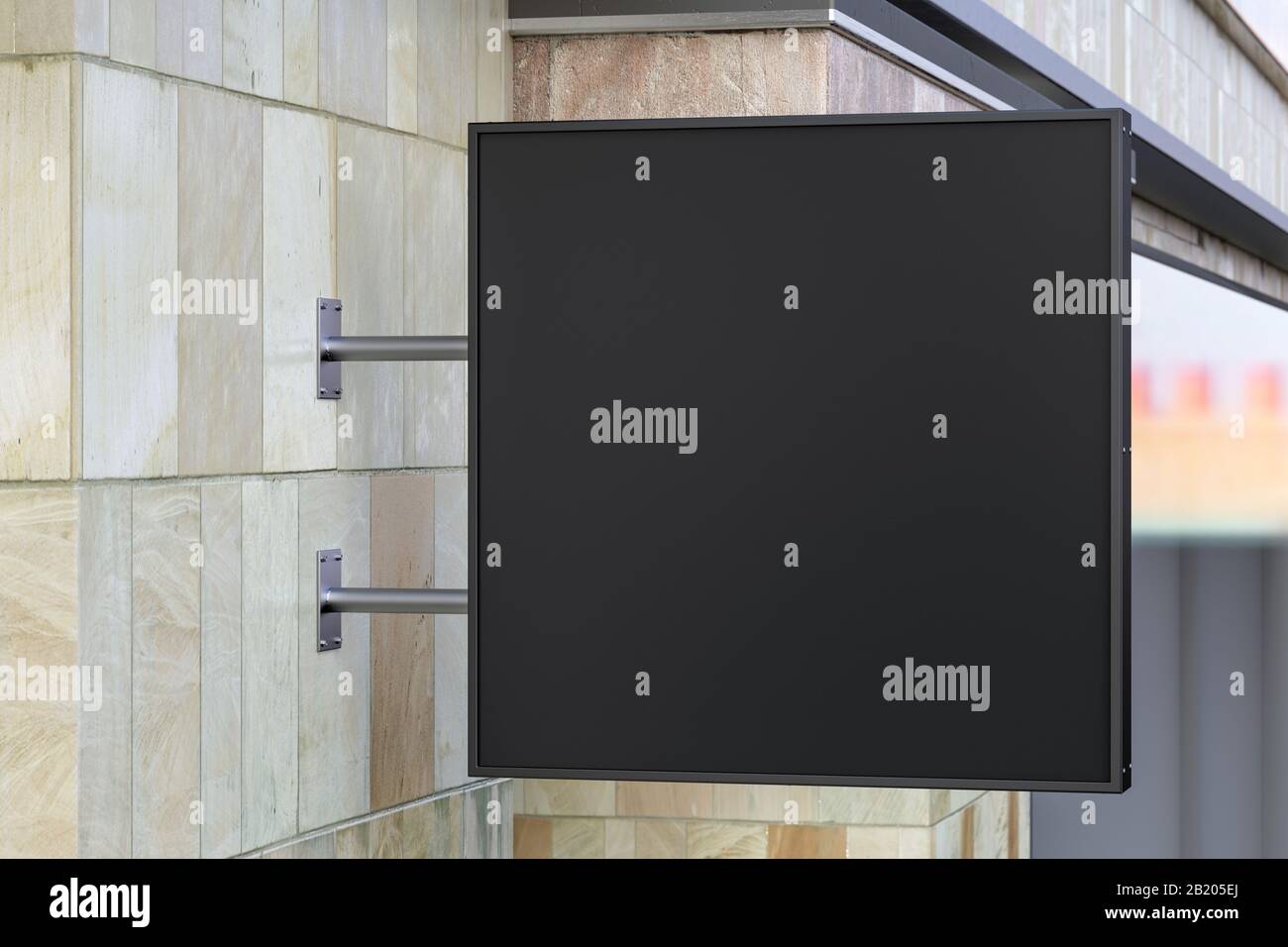 Panneau unique carré ou signalisation sur le mur en marbre avec maquette de panneau noir vierge. Vue latérale Banque D'Images