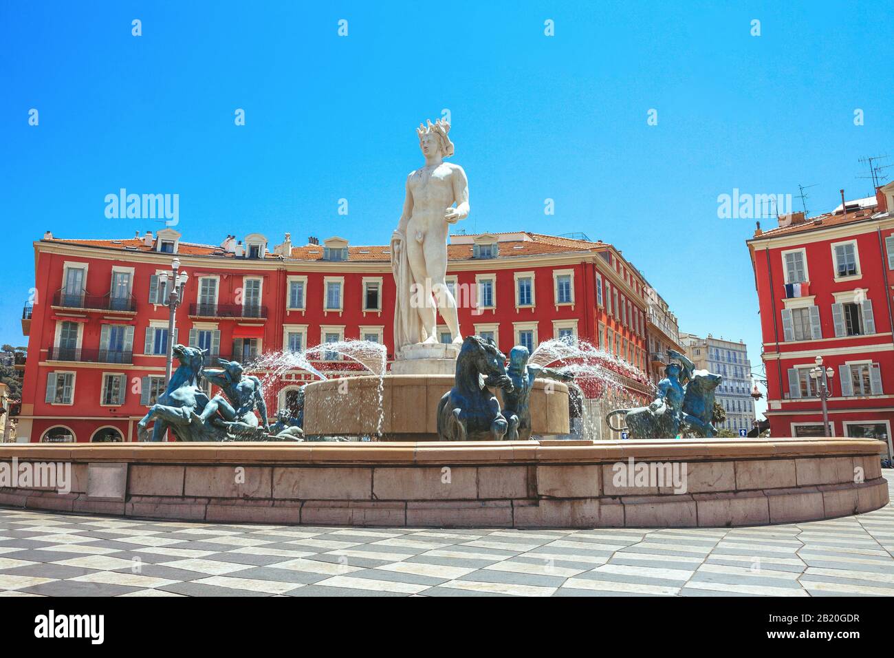 Fontaine Soleil Sur La Place Massena À Nice, France Banque D'Images