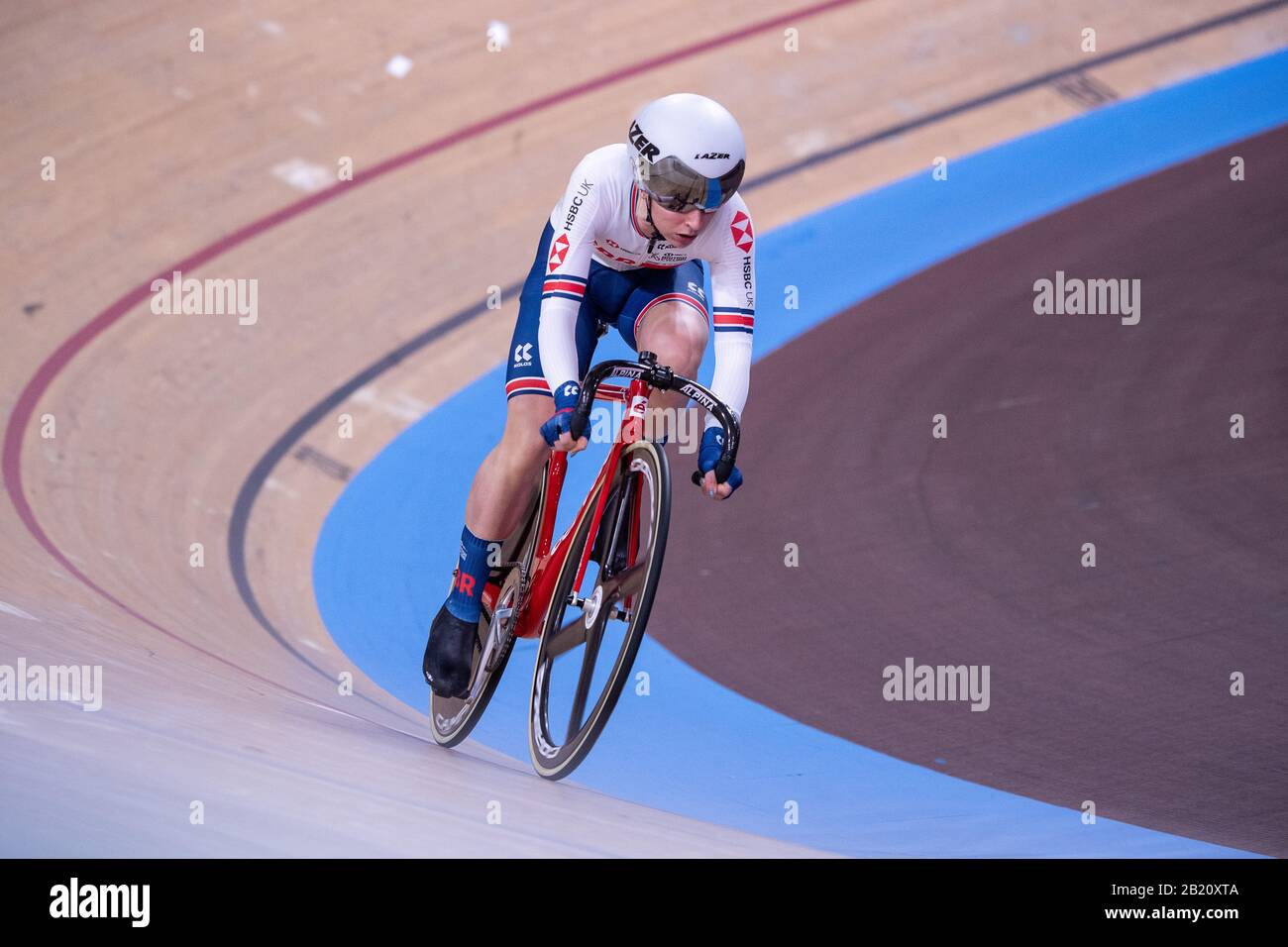 Berlin, Allemagne. 28 février 2020. Cyclisme/piste: Championnat du monde, Omnium, femmes, course de vitesse: Laura Kenny de Grande-Bretagne voyage en train. Crédit: Sebastian Gollnow/Dpa/Alay Live News Banque D'Images