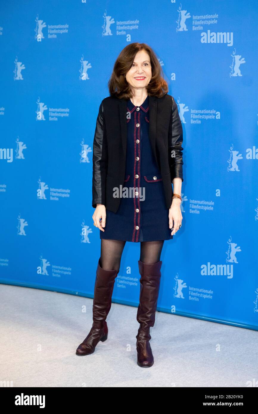 Berlin, Allemagne. 28 février 2020. 70ème Berlinale, Photocall, Berlinale Special, 'Police' (Nuit):Anne Fontaine, Directrice. Le Festival International du Film a lieu du 20.02 au 01.03.2020. Crédit: Christoph Soeder/Dpa/Alay Live News Banque D'Images