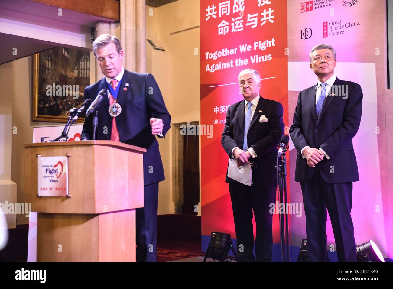 Londres, Royaume-Uni. 28 février 2020. Le Président Alderman William Russell et S.E. LIU Xiaoming à China-UK United Nous nous unissons pour combattre le #Covid19 à Guildhall, le 28 février 2020, Londres, Royaume-Uni. Crédit: Capital Photo/Alay Live News Banque D'Images